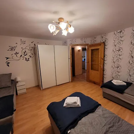 Apartament Leon Niedamirow